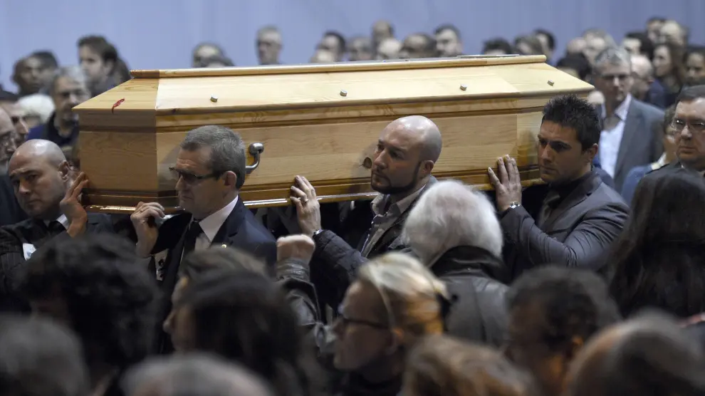 ​Lágrimas, bromas y música despiden a Charbonnier, director de 'Charlie Hebdo'