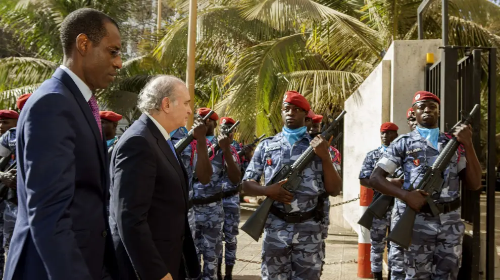 El ministro del Interior junto a su homólogo en Senegal