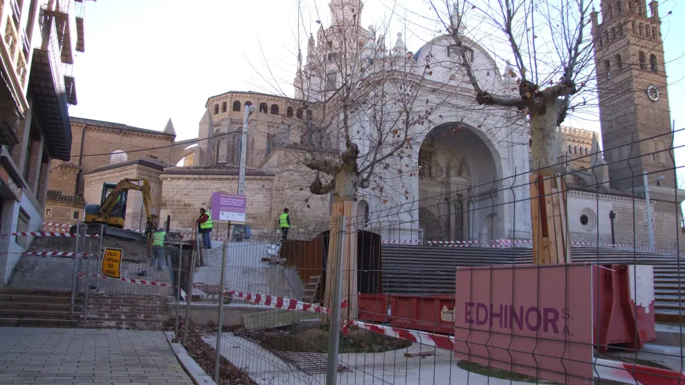 Las obras del entorno de la catedral turiasonense deberían concluir dentro de cuatro meses.