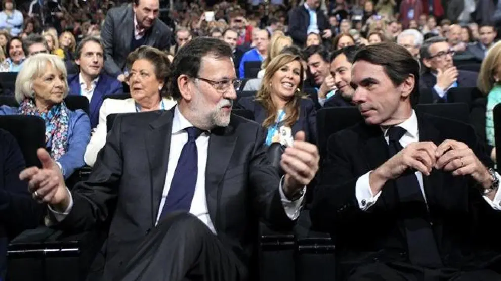 Rajoy responde con un "buenas tardes" a las preguntas sobre las acusaciones de Bárcenas