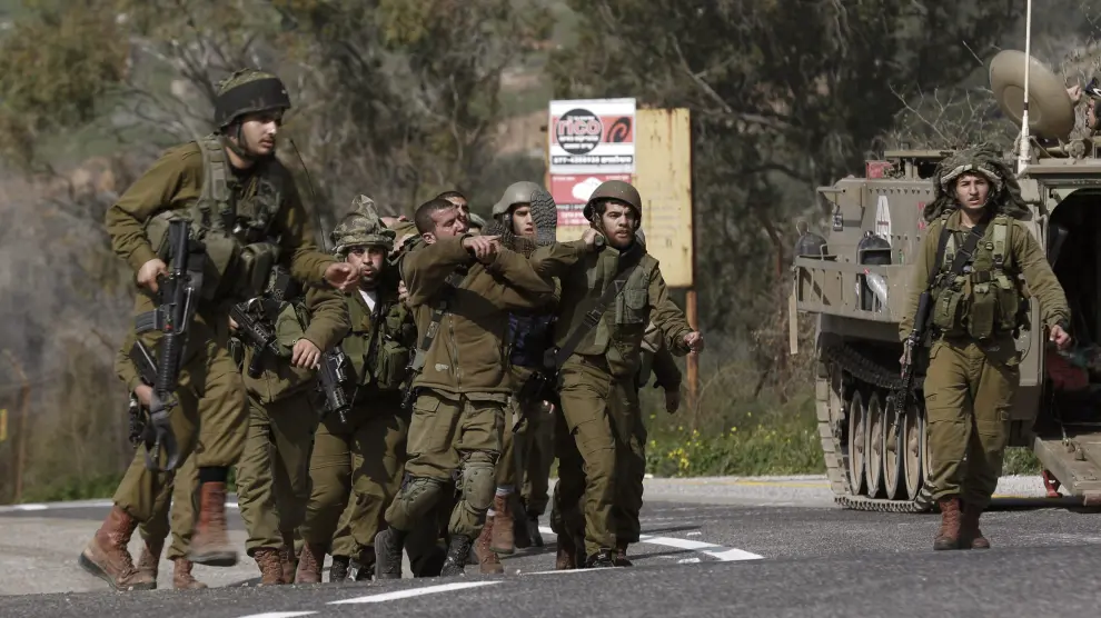Soldados israelíes tras el ataque
