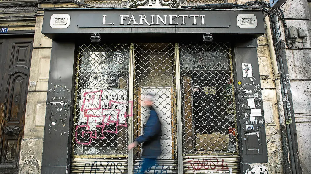 Fachada de la antigua tienda Farinetti de Valencia, que se ha trasladado por la subida del precio del alquiler.