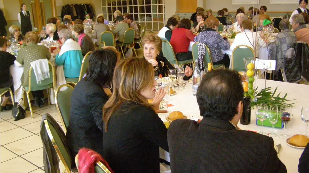150 mujeres han participado en la comida de hermandad organizada por el Centro de Cultura Popular de Tarazona