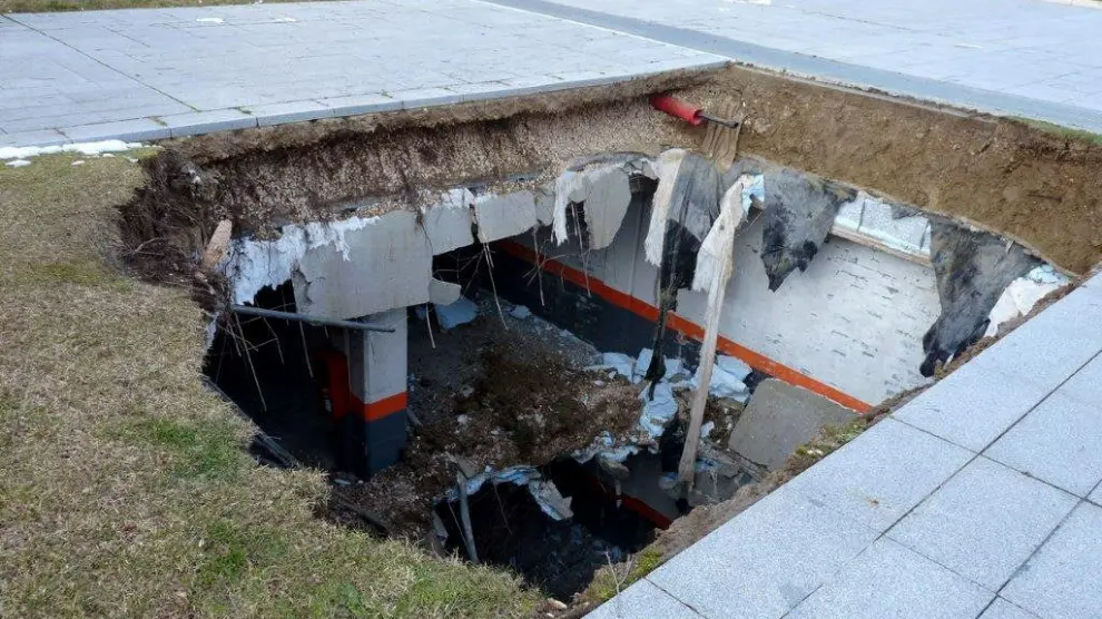 Se ha producido el derrumbe de parte de la estructura del aparcamiento subterráneo