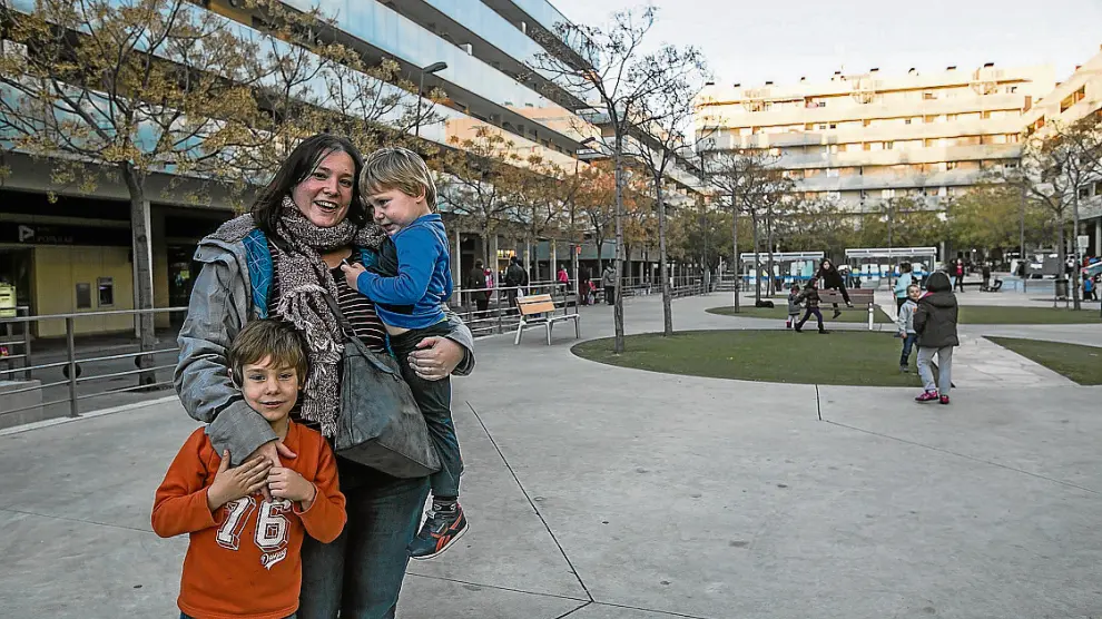 Zahara Torres se mudó a Cuarte hace 7 años y allí ha tenido a sus dos hijos.