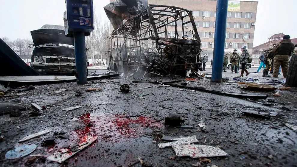 Dos muertos en un ataque con proyectiles contra una estación de autobuses de Donetsk