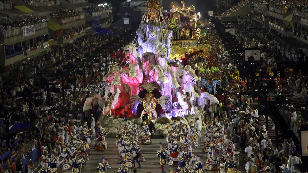 La primera jornada de los desfiles ha contado con la participación de seis escuelas de samba