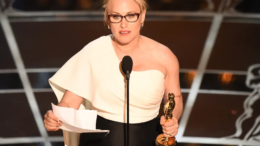 Patricia Arquette reivindica la igualdad de derechos para la mujer en la gala de los Óscar