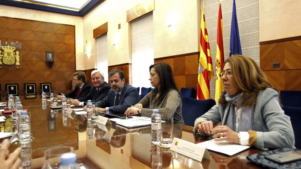 Reunión del secretario de Estado de Medio Ambiente con los delegados del Gobierno en Aragón, La Rioja y Navarra