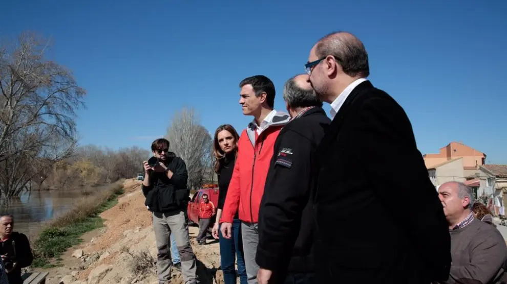 Pedro Sánchez en su visita a las zonas afectadas por la crecida esta semana