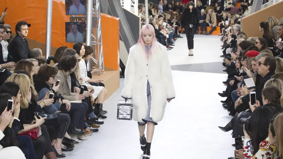 Vuitton y sus bolsos-caja despiden la Moda en París