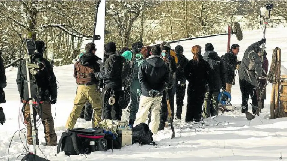 El rodaje de 'Palmeras en la nieve' finalizó el 20 de enero en el valle de Pineta (Bielsa) con Mario Casas, esquiando bajo el micrófono, como uno de los protagonistas.