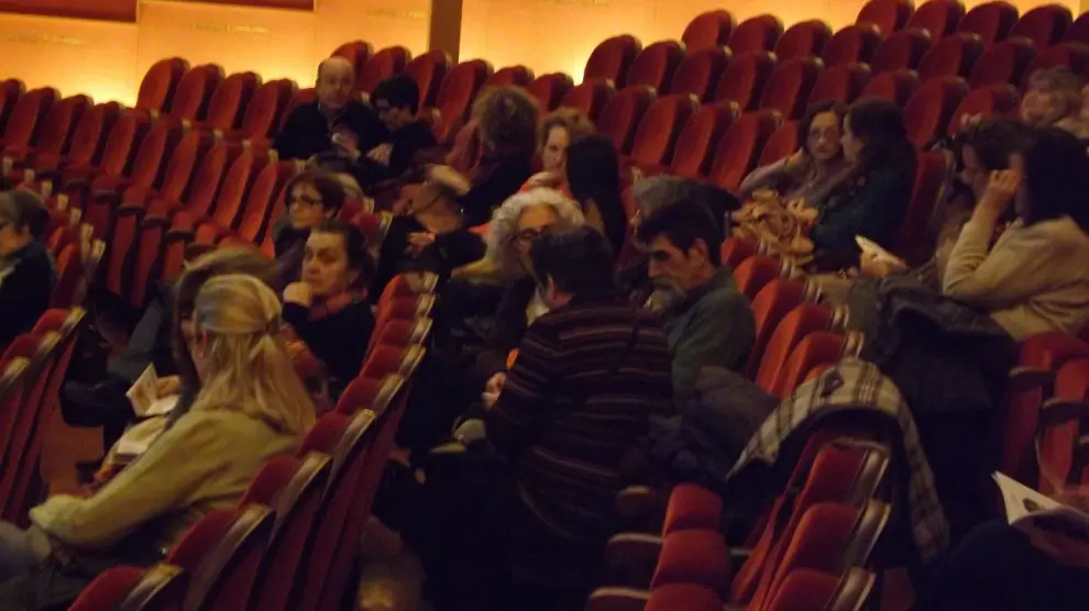 Público dentro del teatro Olimpia