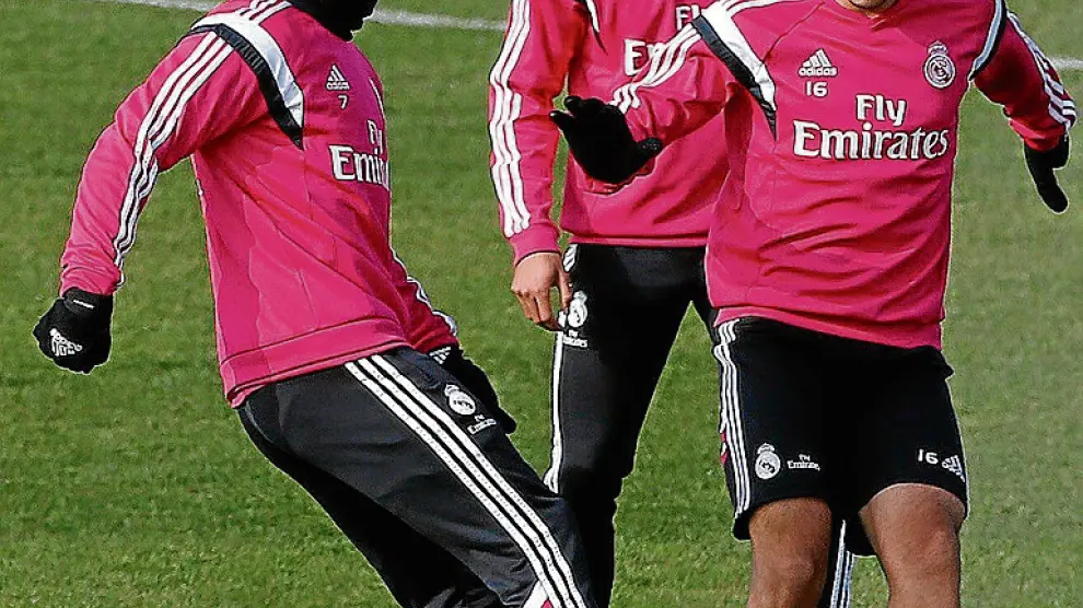 Cristiano, Derik y Lucas Silva, en el entrenamiento de ayer.