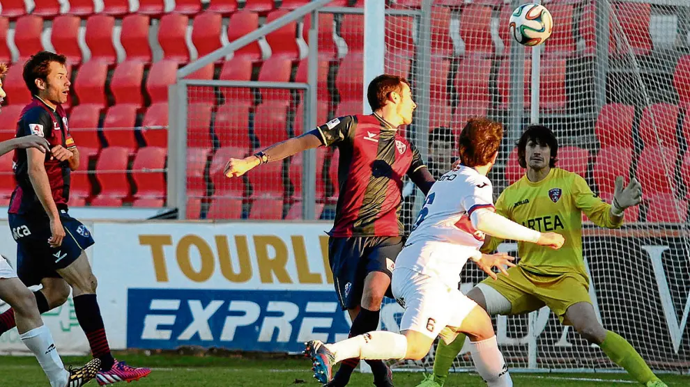 El gol anulado a Mainz al final hubiera dado al Huesca la primera posición del grupo.