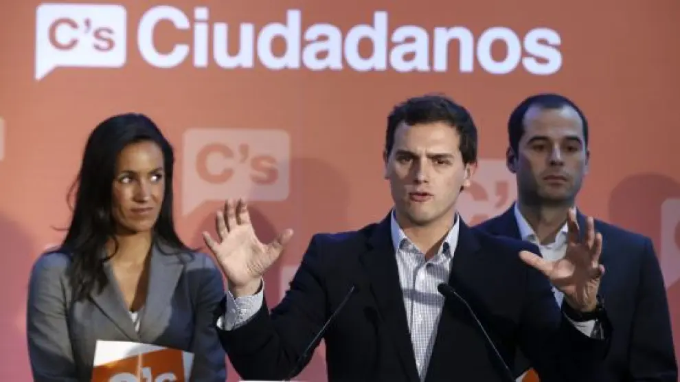 Begoña Villacís, candidata a Madrid por Ciudadanos, con Albert Rivera