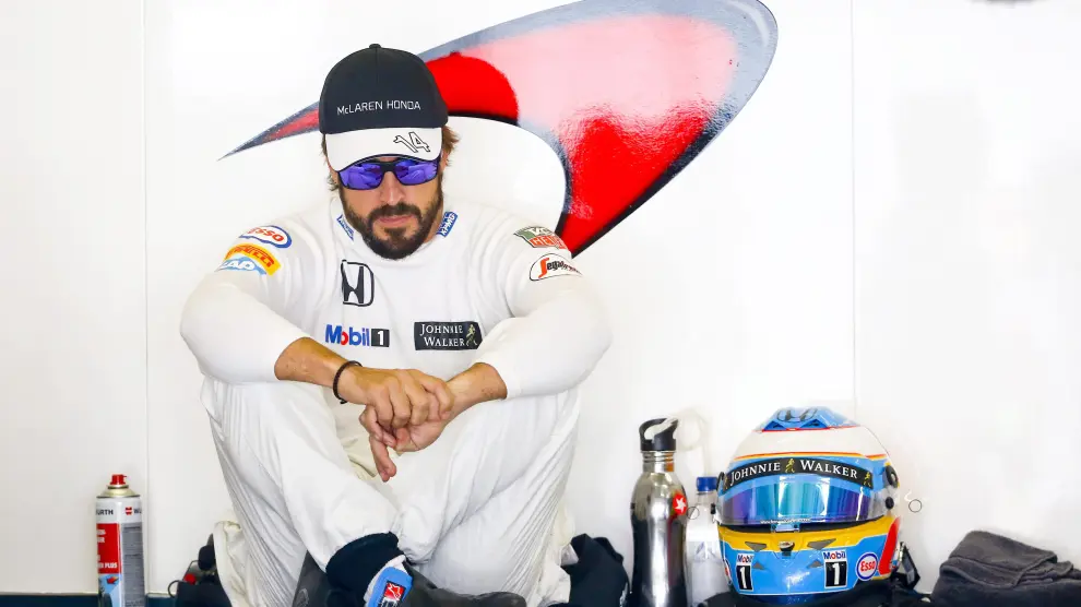 Fernando Alonso, tras abandonar la prueba en Shanghái