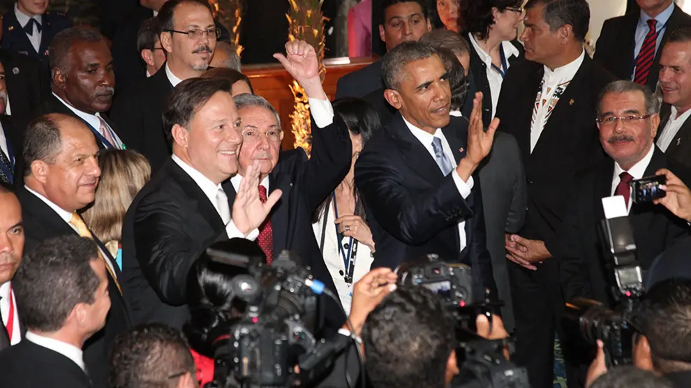 Obama saludó a Raúl Castro en la inauguración de la Cumbre