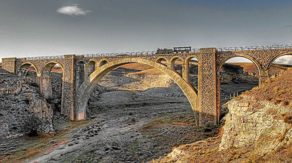 El puente de Alfambra es uno de los mejor conservados de todo el trayecto.
