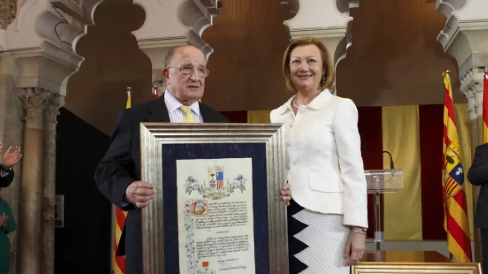 José Antonio Escudero recibe el Premio Aragón 2015