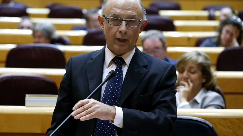Cristóbal Montoro en una de sus intervenciones durante la sesión de control al Gobierno en el Pleno del Senado.