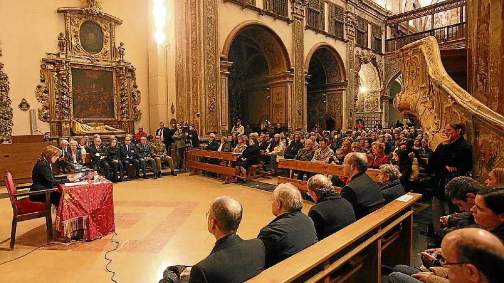 Ana Alós pronuncia su pregón en el interior de Santo Domingo. R. Gobantes