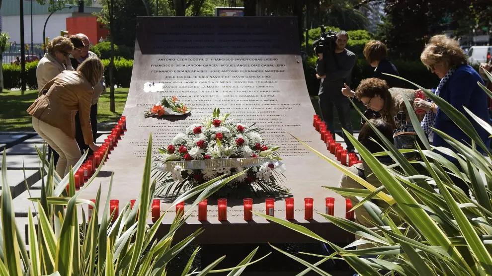 Homenaje a las víctimas en Zaragoza.