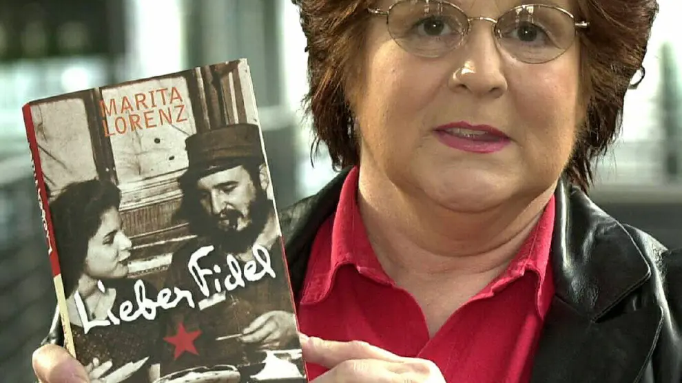 Marita Lorenz, en la presentación de su anterior libro, en 2001.