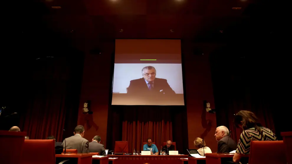 El extesorero y exsenador del Partido Popular (PP), Luis Bárcenas, durante su comparecencia por video conferencia ante la comisión del Parlament