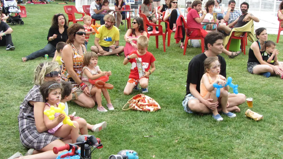 Varias familias disfrutando del Slap! Festival durante su edición anterior.