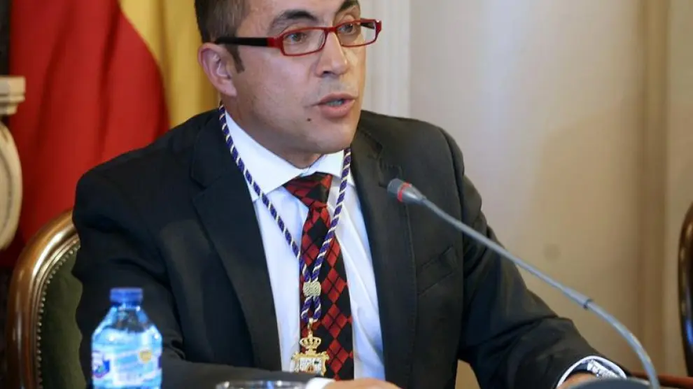 Luis Rey (PSOE), durante su discurso tras ser investido como presidente de la Diputación de Soria.