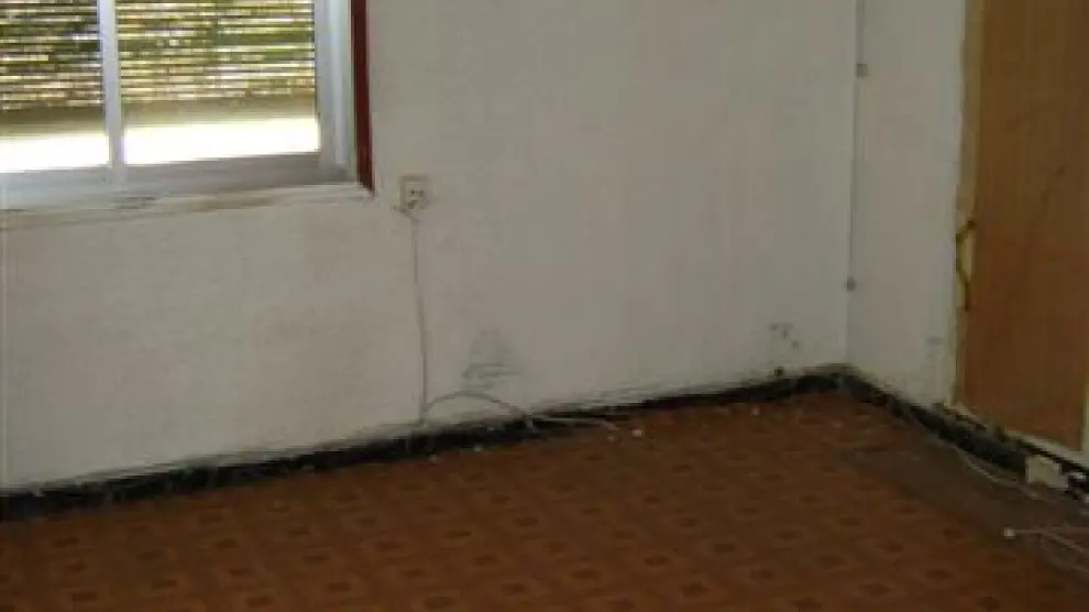Interior de una de las viviendas de la Sareb en la capital aragonesa