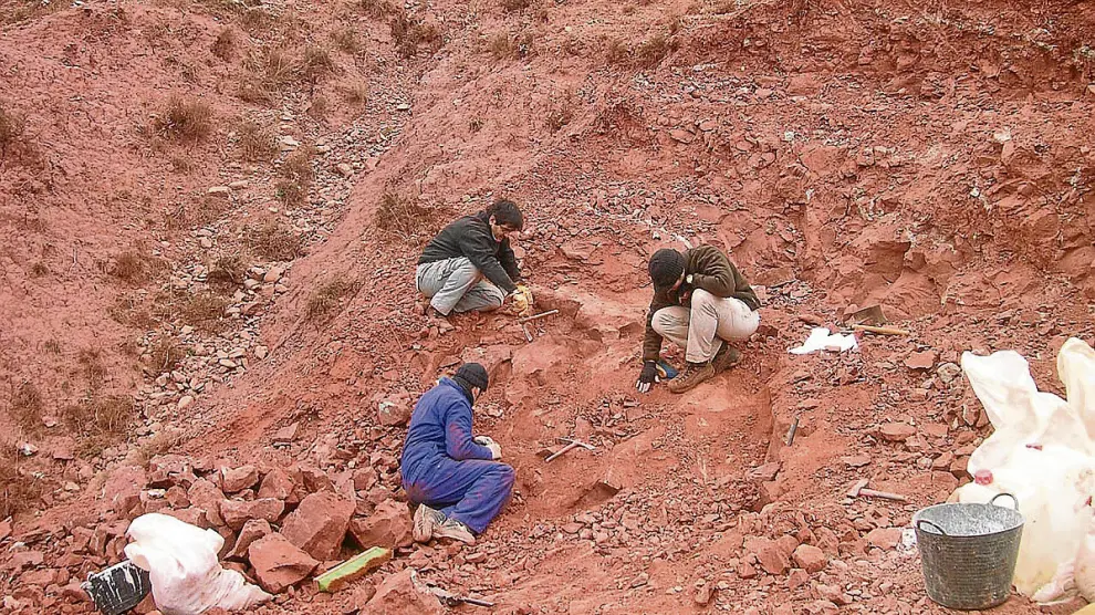 Excavación en el yacimiento de San Cristóbal, en la mina de arcillas de Galve.