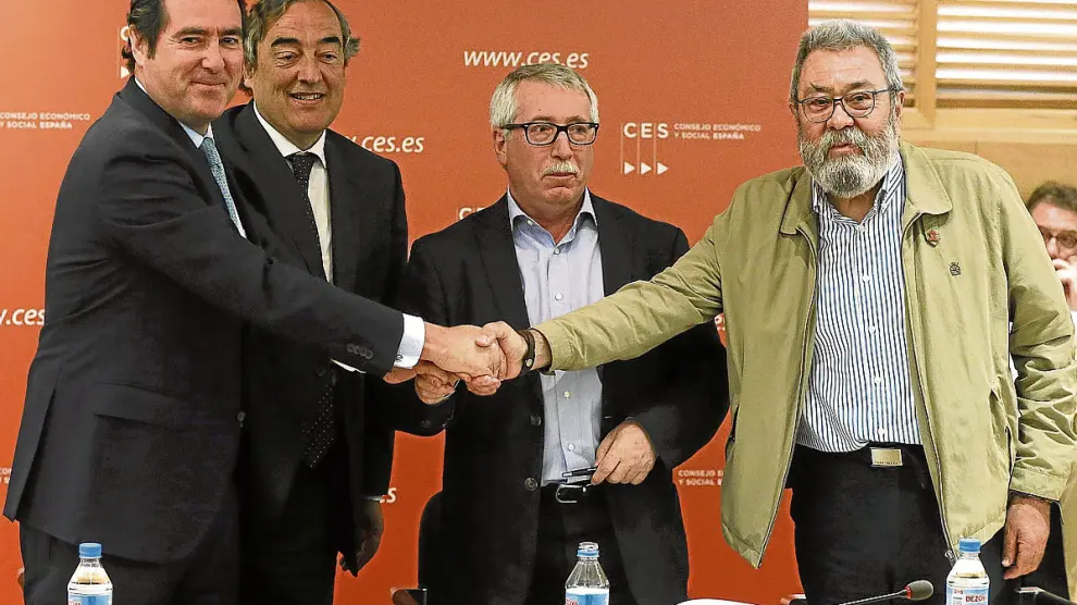 Garamendi, Rosell, Fernández Toxo y Méndez, ayer, en Madrid.