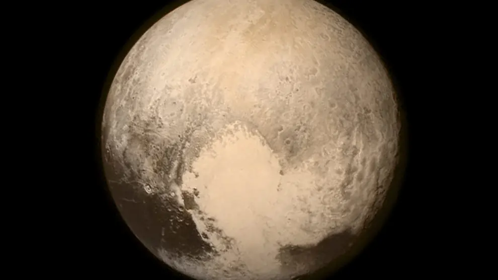 Imagen facilitada por la NASA que muestra una imagen de Plutón tomada por la nave espacial estadounidense 'New Horizons'.