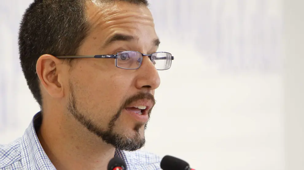 El secretario de Organización de Podemos, Sergio Pascual, durante la rueda de prensa.