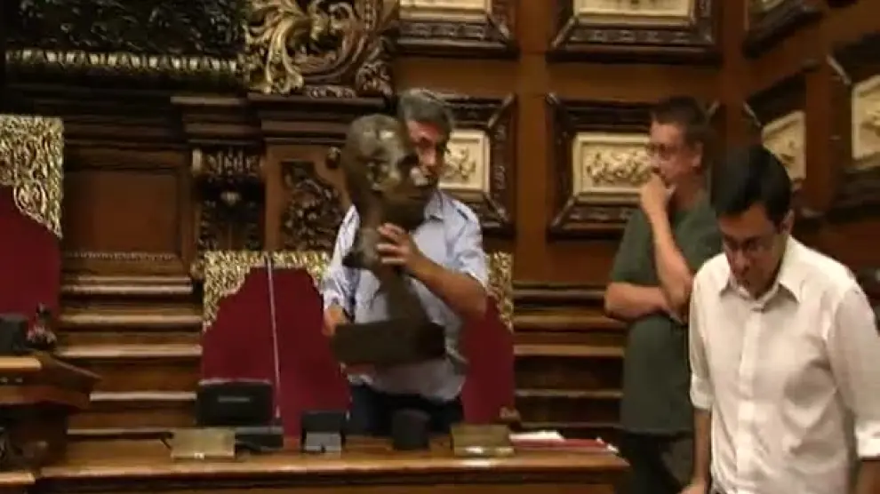 ?Colau retiró el busto de Juan Carlos I del salón de plenos del Ayuntamiento de Barcelona