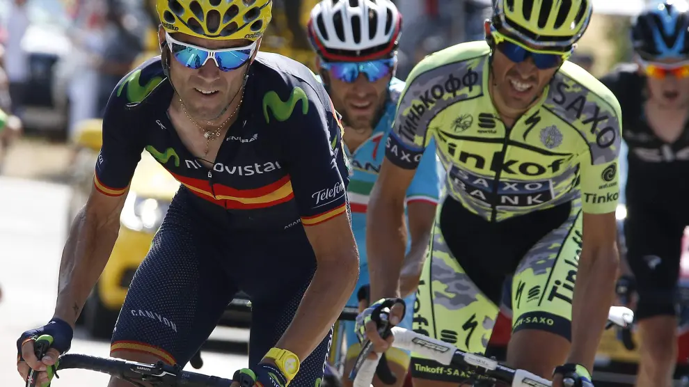Los ciclistas españoles Valverde y Contador.