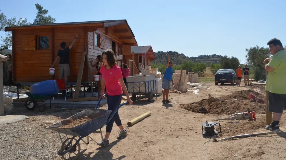 Los trabajos se han centrado en construir bungalows y ajardinar la residencia La Sabina