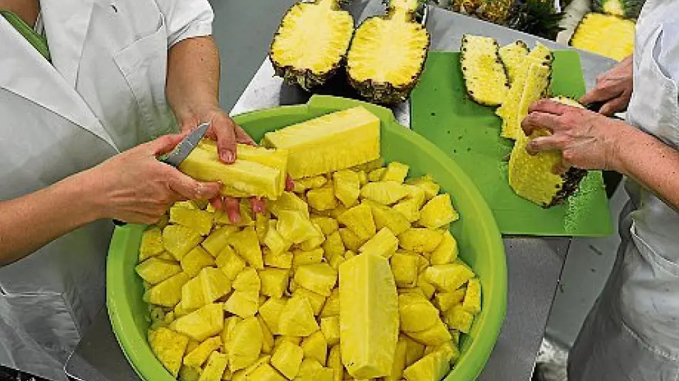 Sorbete de frutas (melocotón, fresa, mango y plátano).