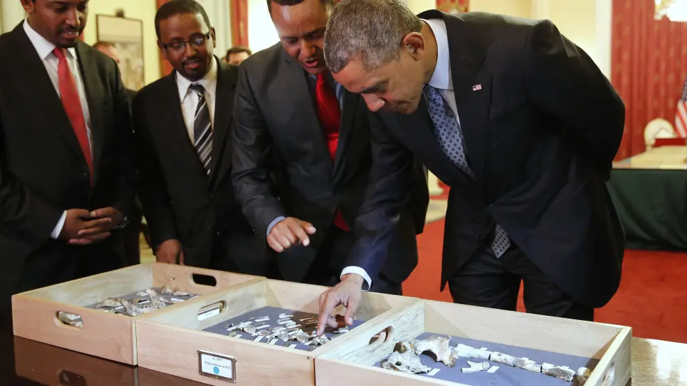 Obama conoce a 'Lucy', el ancestro más antiguo de la Humanidad, durante su visita a Etiopía