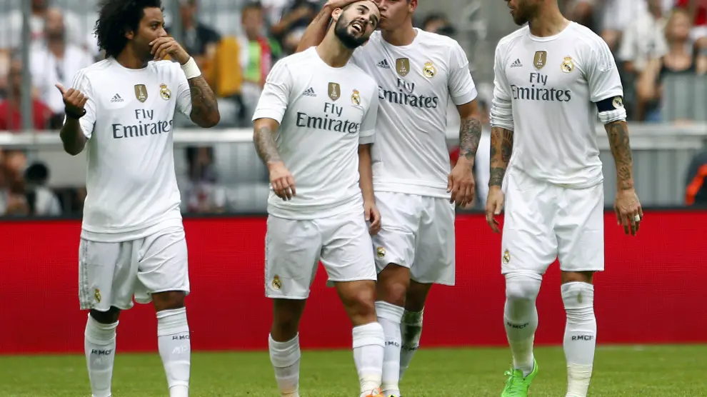 Varios jugadores del Real Madrid celebran uno de los goles contra el Tottenham.