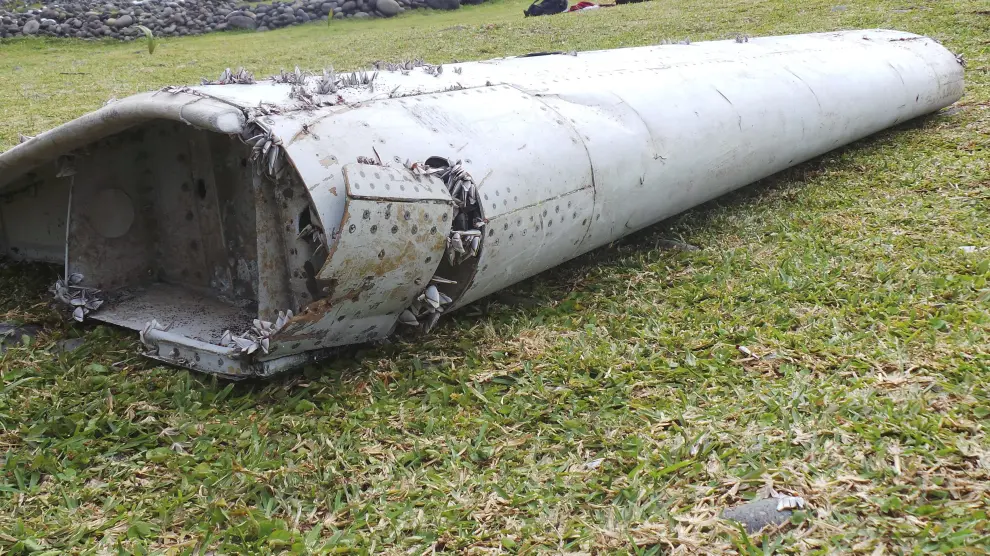 En julio pasado, hallaron el fragmento del MH370 en la isla Reunión.