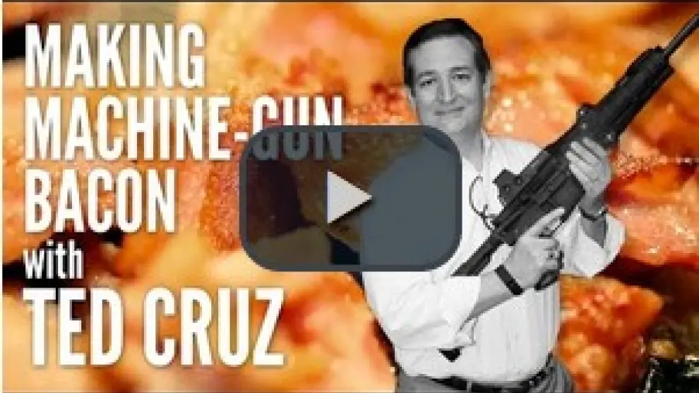 Un candidato republicano cocina bacon con un fusil de asalto