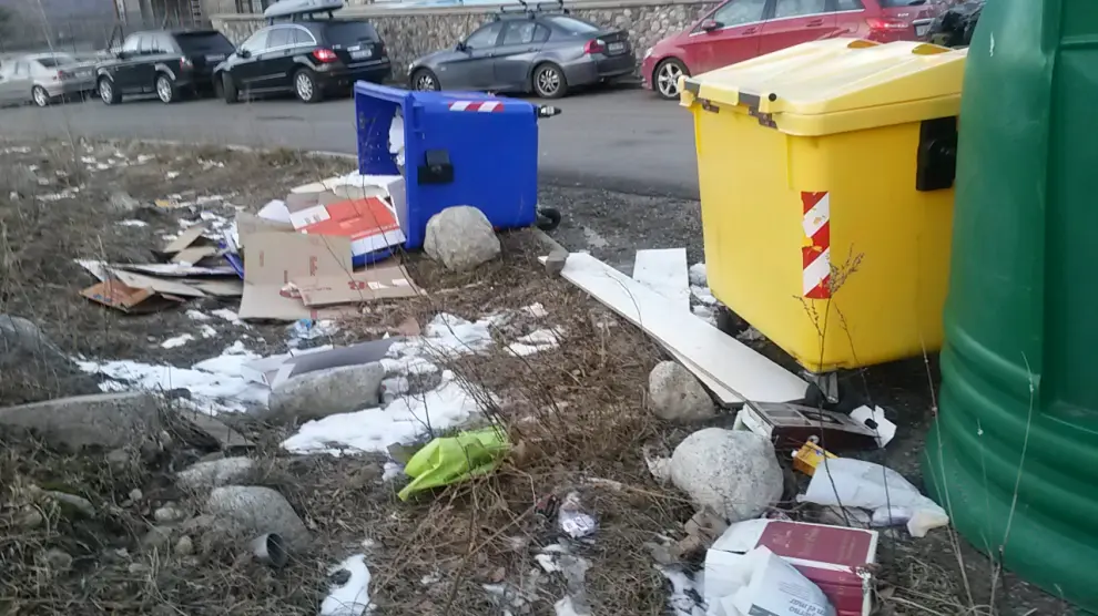 Acumulación de basura en Cerler este año