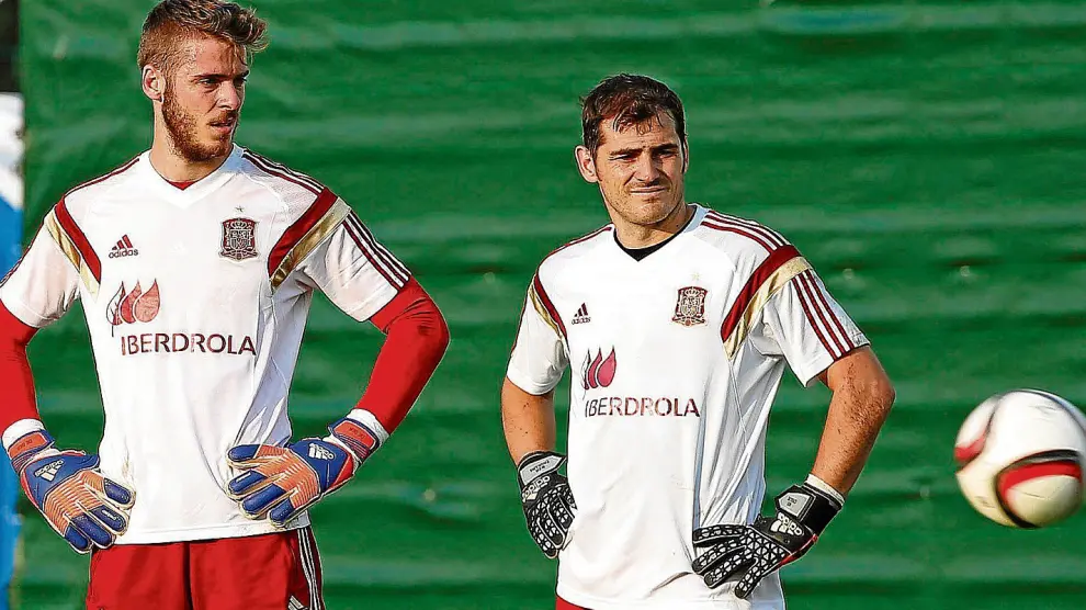 De Gea y Casillas, hace un mes, durante el entrenamiento con la selección previo al partido contra Bielorrusia,.
