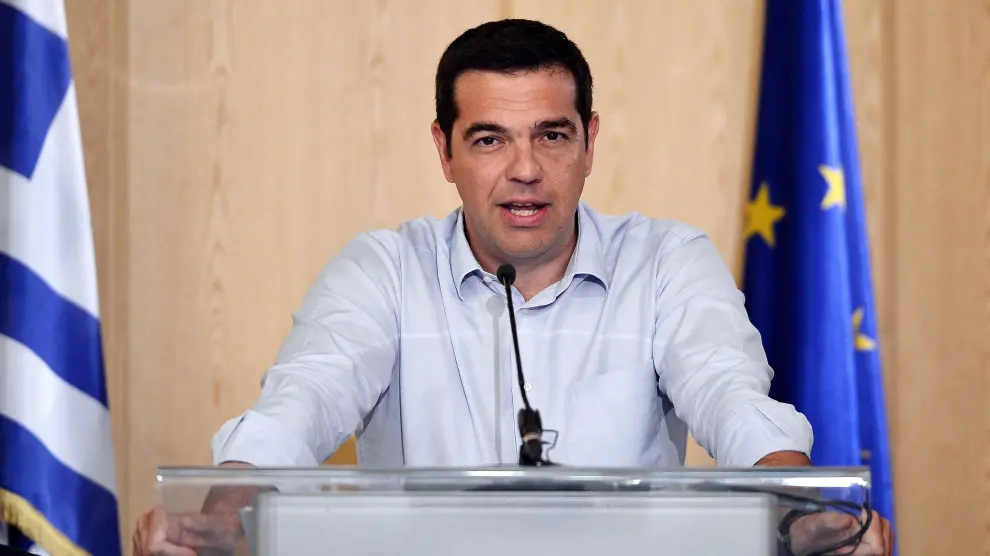 Tsipras durante una rueda de prensa hablando sobre el tercer rescate.