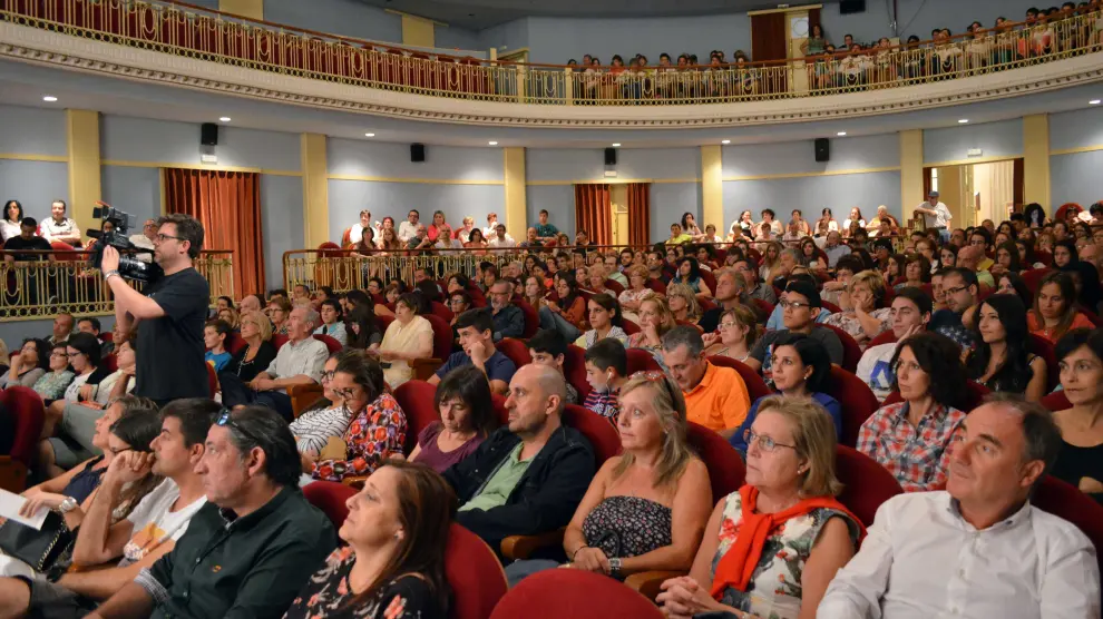 El público atento en el Teatro Bellas Artes.