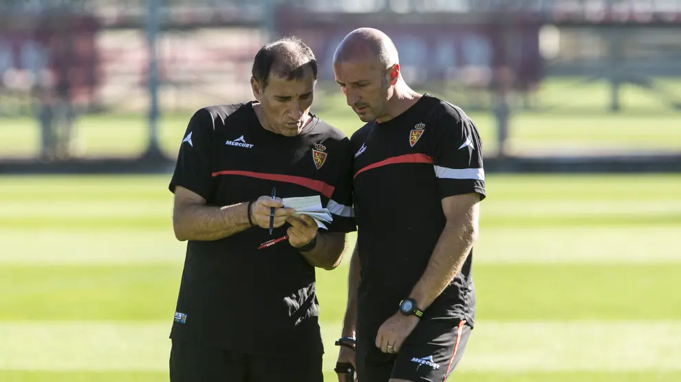 Ranko Popovic, en un entrenamiento junto a Vlado Grujic, su ayudante