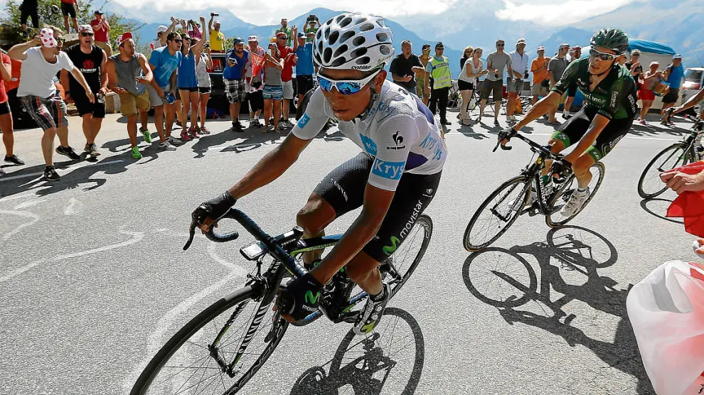 Nairo Quintana, en su duro ataque en las rampas de Alpe D'Huez.